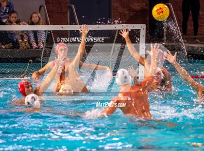 Thumbnail 1 in Mater Dei vs. Foothill photogallery.