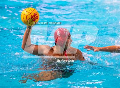Thumbnail 2 in Mater Dei vs. Foothill photogallery.