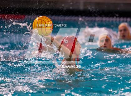 Thumbnail 2 in Mater Dei vs. Foothill photogallery.