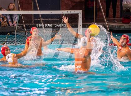 Thumbnail 2 in Mater Dei vs. Foothill photogallery.