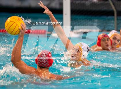 Thumbnail 2 in Mater Dei vs. Foothill photogallery.