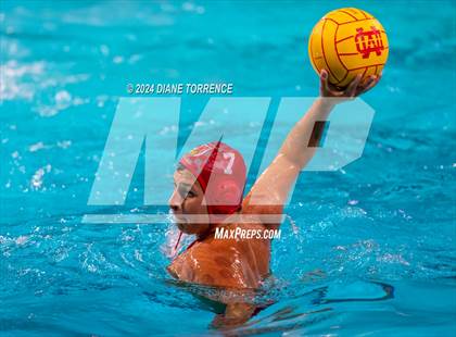 Thumbnail 2 in Mater Dei vs. Foothill photogallery.