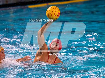 Thumbnail 3 in Mater Dei vs. Foothill photogallery.