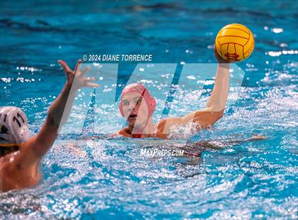 Thumbnail 3 in Mater Dei vs. Foothill photogallery.