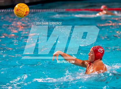 Thumbnail 3 in Mater Dei vs. Foothill photogallery.