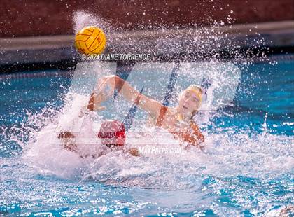Thumbnail 2 in Mater Dei vs. Foothill photogallery.