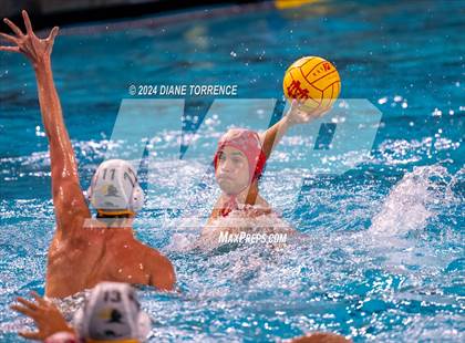 Thumbnail 2 in Mater Dei vs. Foothill photogallery.