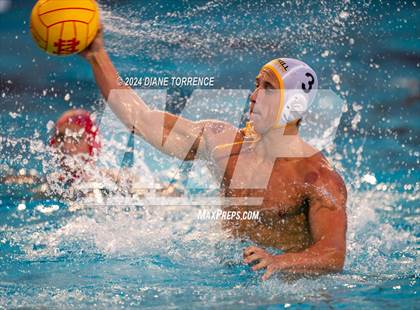 Thumbnail 3 in Mater Dei vs. Foothill photogallery.
