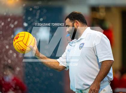 Thumbnail 2 in Mater Dei vs. Foothill photogallery.