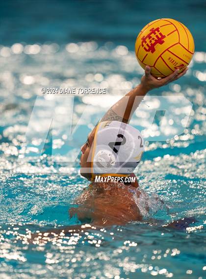 Thumbnail 2 in Mater Dei vs. Foothill photogallery.