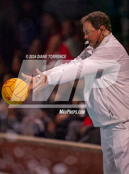 Thumbnail 2 in Mater Dei vs. Foothill photogallery.