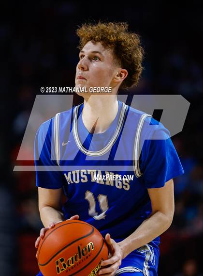 Thumbnail 3 in Bellevue West vs. Millard North (NSAA Class A Final) photogallery.