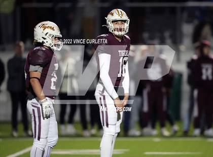 Thumbnail 3 in Manor @ Dripping Springs (UIL 6A Bi-District Playoff) photogallery.