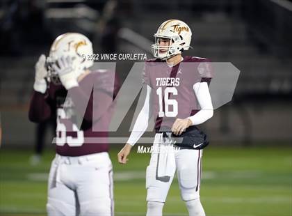 Thumbnail 2 in Manor @ Dripping Springs (UIL 6A Bi-District Playoff) photogallery.