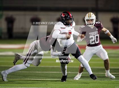 Thumbnail 2 in Manor @ Dripping Springs (UIL 6A Bi-District Playoff) photogallery.