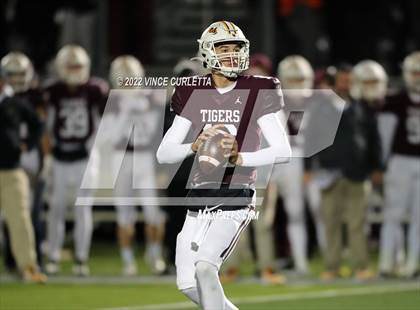 Thumbnail 3 in Manor @ Dripping Springs (UIL 6A Bi-District Playoff) photogallery.