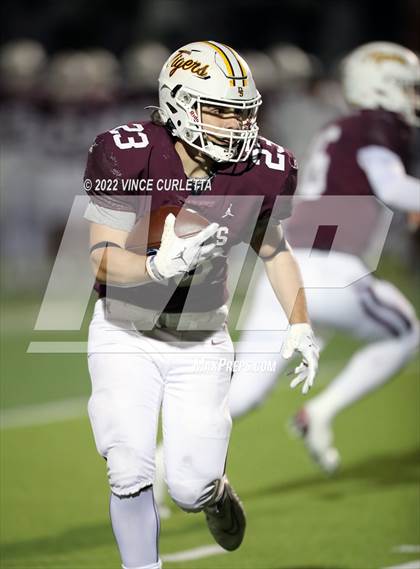 Thumbnail 2 in Manor @ Dripping Springs (UIL 6A Bi-District Playoff) photogallery.