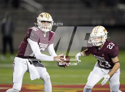 Thumbnail 3 in Manor @ Dripping Springs (UIL 6A Bi-District Playoff) photogallery.