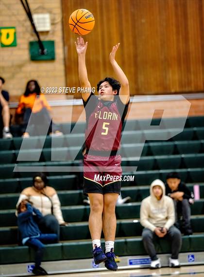 Thumbnail 3 in Kennedy vs Florin photogallery.