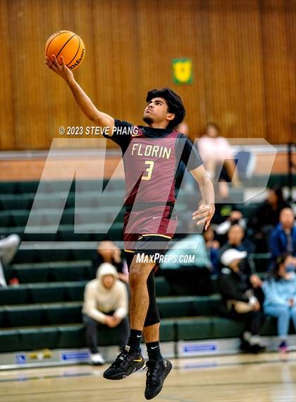 Thumbnail 3 in Kennedy vs Florin photogallery.