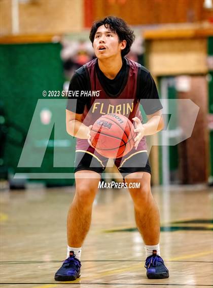 Thumbnail 2 in Kennedy vs Florin photogallery.