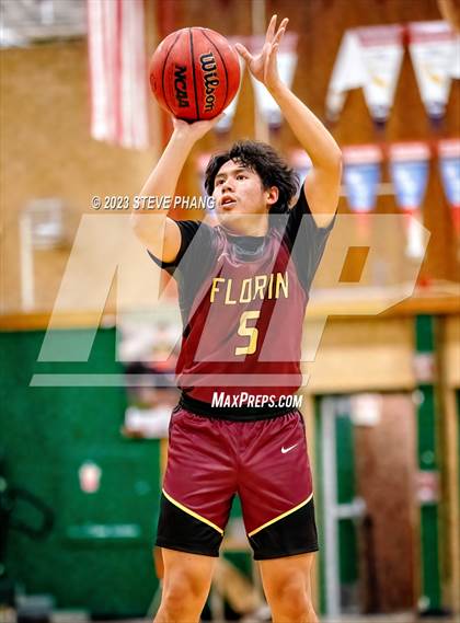 Thumbnail 3 in Kennedy vs Florin photogallery.