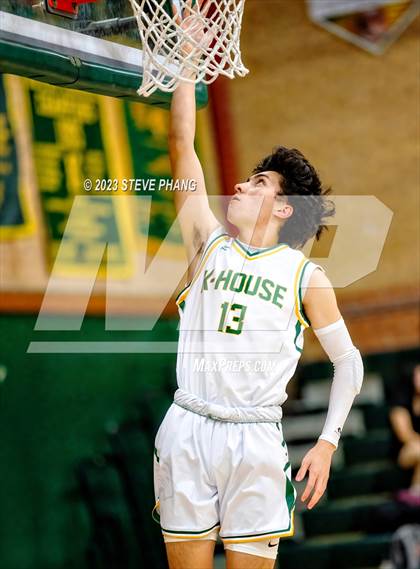 Thumbnail 1 in Kennedy vs Florin photogallery.