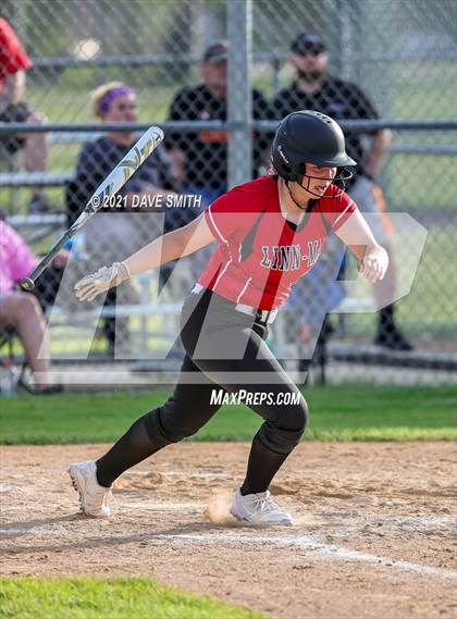 Thumbnail 2 in Linn-Mar @ Waterloo East photogallery.