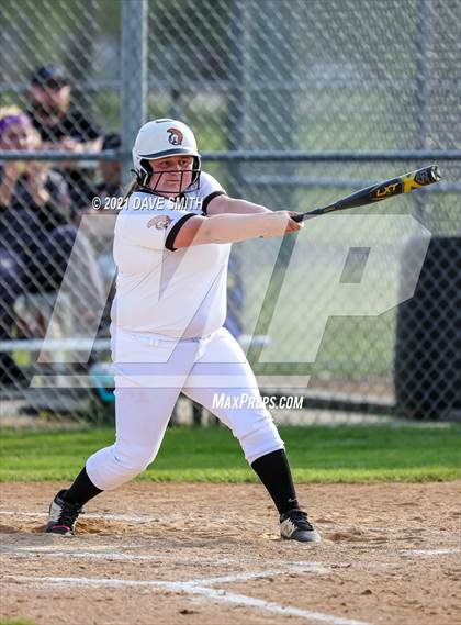 Thumbnail 1 in Linn-Mar @ Waterloo East photogallery.