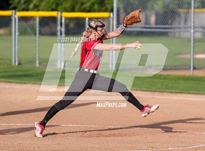 Thumbnail 3 in Linn-Mar @ Waterloo East photogallery.