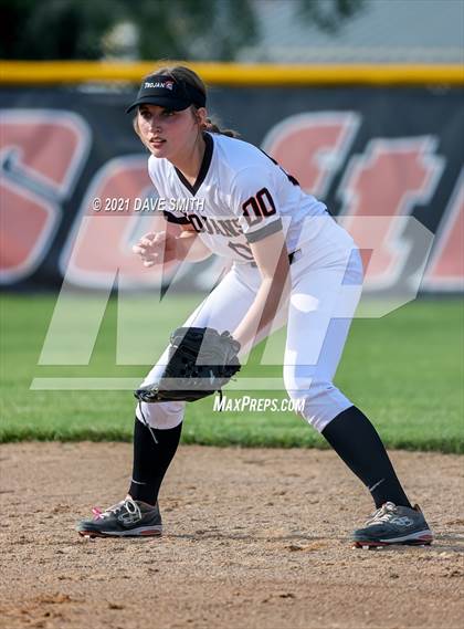 Thumbnail 3 in Linn-Mar @ Waterloo East photogallery.