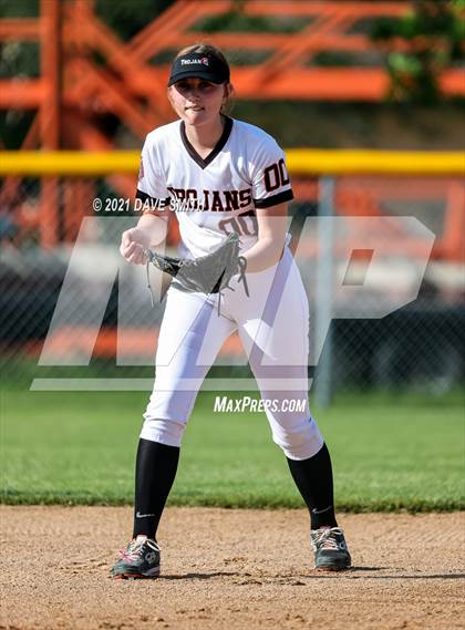 Thumbnail 1 in Linn-Mar @ Waterloo East photogallery.