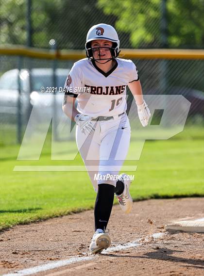 Thumbnail 2 in Linn-Mar @ Waterloo East photogallery.