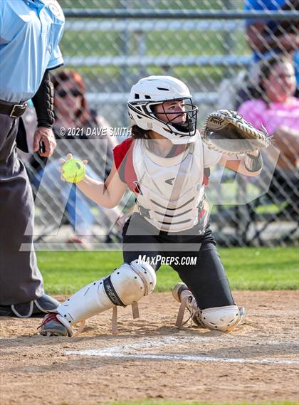 Thumbnail 1 in Linn-Mar @ Waterloo East photogallery.