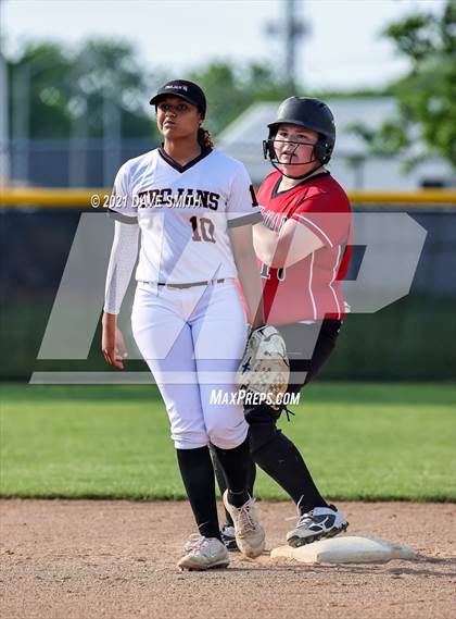 Thumbnail 2 in Linn-Mar @ Waterloo East photogallery.