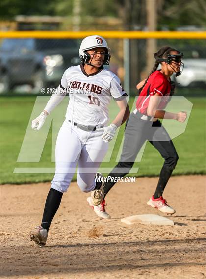 Thumbnail 2 in Linn-Mar @ Waterloo East photogallery.