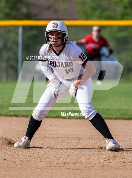Thumbnail 2 in Linn-Mar @ Waterloo East photogallery.