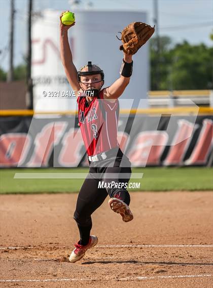Thumbnail 1 in Linn-Mar @ Waterloo East photogallery.
