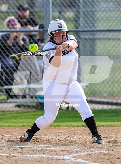 Thumbnail 3 in Linn-Mar @ Waterloo East photogallery.