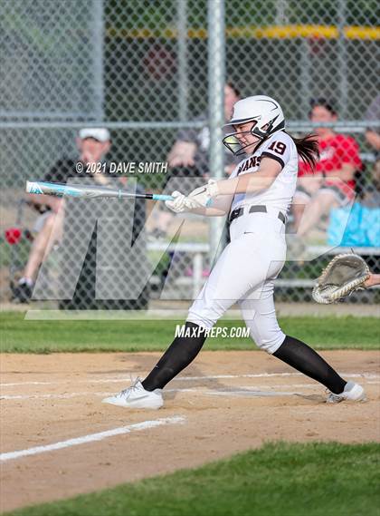 Thumbnail 1 in Linn-Mar @ Waterloo East photogallery.