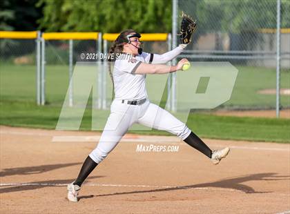 Thumbnail 3 in Linn-Mar @ Waterloo East photogallery.