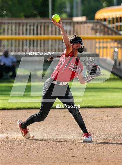 Thumbnail 3 in Linn-Mar @ Waterloo East photogallery.