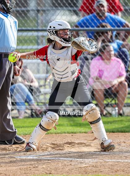Thumbnail 1 in Linn-Mar @ Waterloo East photogallery.