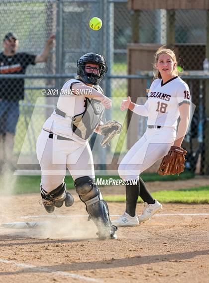 Thumbnail 3 in Linn-Mar @ Waterloo East photogallery.