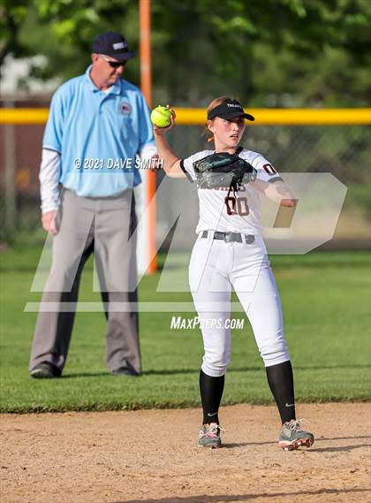 Thumbnail 2 in Linn-Mar @ Waterloo East photogallery.