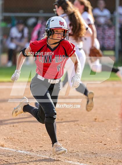 Thumbnail 2 in Linn-Mar @ Waterloo East photogallery.