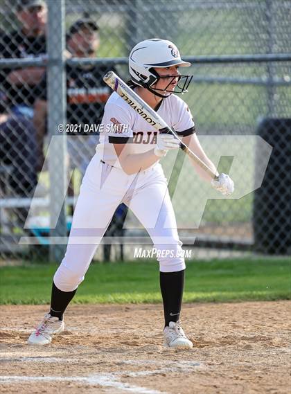 Thumbnail 2 in Linn-Mar @ Waterloo East photogallery.
