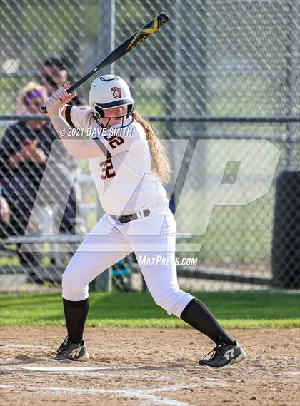 Thumbnail 1 in Linn-Mar @ Waterloo East photogallery.