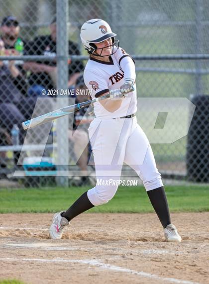 Thumbnail 2 in Linn-Mar @ Waterloo East photogallery.