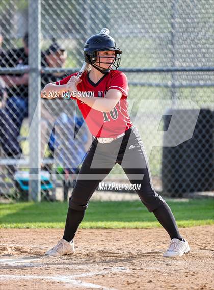 Thumbnail 2 in Linn-Mar @ Waterloo East photogallery.
